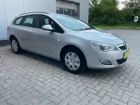 Gebraucht Opel Astra 101 PS (74 kW) 2011 Silber Kombi