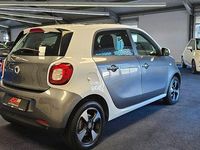 Gebraucht Smart ForFour Basis 90 PS (66 kW) 2019 Grau Kleinwagen