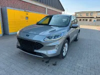 Usado Ford Kuga Cool & Connect 150 HP (110 kW) 2022 Prateado SUV