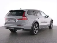 Gebraucht Volvo V60 CC Plus 197 PS (144 kW) 2024 Grau Kombi