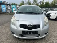 Gebraucht Toyota Yaris Sol 69 PS (50 kW) 2006 Silber Limousine
