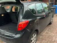 Gebraucht Opel Meriva 101 PS (74 kW) 2012 Schwarz Van / Kleinbus