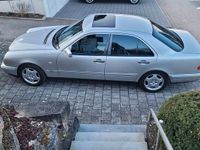 Gebraucht Mercedes E280 Avantgarde 193 PS (141 kW) 1996 Silber Limousine