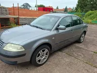 Gebraucht VW Passat Comfortline 131 PS (96 kW) 2002 Grau Limousine