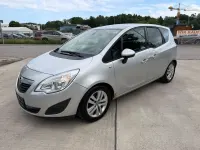 Gebraucht Opel Meriva 95 PS (69 kW) 2011 Silber Van / Kleinbus