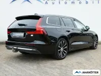 Używany Volvo V60 Core 398 KM (292 kW) 2023 Czarny Kombi