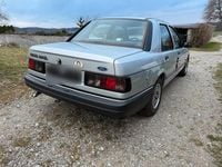 Second-hand Ford Sierra 105 CP (77 kW) 1987 Argintiu Berlinǎ