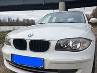 Gebraucht BMW 116 122 PS (89 kW) 2009 Weiß Kleinwagen