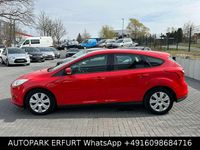 Gebraucht Ford Focus Champions Edition 125 PS (91 kW) 2013 Rot Limousine