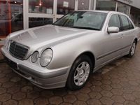 Occasion Mercedes E200 Classic 163 ch (119 kW) 2000 Argent Berline