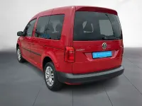 Gebraucht VW Caddy Trendline 125 PS (91 kW) 2016 Rot Van / Kleinbus