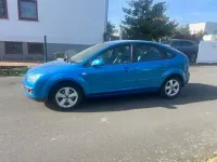 Używany Ford Focus Titanium 116 KM (85 kW) 2005 Niebieski Sedan/Limuzyna