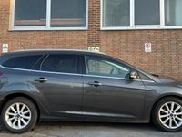 Gebraucht Ford Focus Titanium 125 PS (91 kW) 2016 Grau Kombi