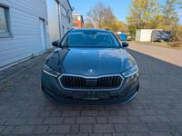 Gebraucht Skoda Octavia 116 PS (85 kW) 2021 Grau Kombi