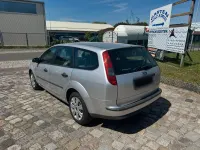 Gebraucht Ford Focus 90 PS (66 kW) 2006 Silber Kombi