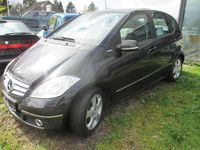 Gebraucht Mercedes A160 95 PS (69 kW) 2012 Kosmosschwarz  metalliclack Kleinwagen