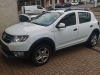 Gebraucht Dacia Sandero Stepway 90 PS (66 kW) 2016 Weiß Kleinwagen