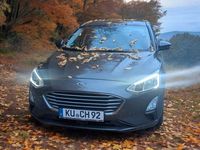 Gebraucht Ford Focus Cool & Connect 125 PS (91 kW) 2018 Grau Limousine