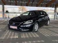 Gebraucht Volvo V40 You! 114 PS (83 kW) 2014 Black sapphire / metallic Limousine