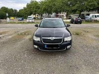 Gebraucht Skoda Superb Exclusive 170 PS (125 kW) 2013 Schwarz Kombi