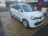 Gebraucht Renault Twingo Life 69 PS (50 kW) 2017 Weiß Kleinwagen