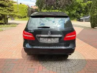 Gebraucht Mercedes B180 122 PS (89 kW) 2013 Schwarz Kleinwagen
