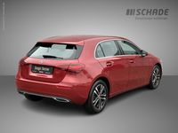 Gebraucht Mercedes A200 Progressive 163 PS (119 kW) 2023 Rot Limousine