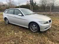 Gebraucht BMW 320 163 PS (119 kW) 2006 Silber Kombi