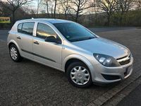 Gebraucht Opel Astra 90 PS (66 kW) 2009 Silber Kleinwagen