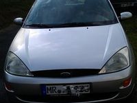 Gebraucht Ford Focus Ambiente 102 PS (75 kW) 2000 Silber metallic Kombi