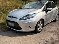 Gebraucht Ford Fiesta 81 PS (59 kW) 2009 Silber Kleinwagen