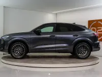 Neu Audi Q3 Sportback Sport 272 PS (200 kW) 2026 Grau SUV