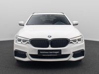 Gebraucht BMW 530 M Sport 265 PS (194 kW) 2019 Alpinweiã uni300 Kombi