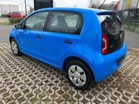 Second-hand VW up! 60 CP (44 kW) 2016 Albastru Hatchback