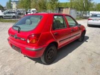 Second-hand Mazda 121 75 CP (55 kW) 1998 Roșu Hatchback