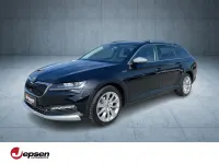 Gebraucht Skoda Superb 200 PS (147 kW) 2022 Blackmagic perleffekt Kombi