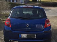 Gebraucht Renault Clio II 75 PS (55 kW) 2007 Blau Kleinwagen