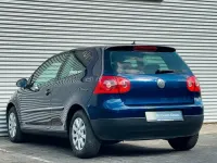 Gebraucht VW Golf V Comfortline 116 PS (85 kW) 2005 Blau Kleinwagen