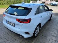 Gebraucht Kia Ceed Vision 99 PS (72 kW) 2024 Weiß Kleinwagen