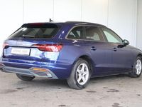 Gebraucht Audi A4 Sport 163 PS (119 kW) 2022 Blau Limousine