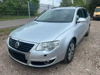 Usata VW Passat Comfortline 143 CV (105 kW) 2009 Argento Station wagon