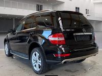 Second-hand Mercedes ML280 190 CP (139 kW) 2009 Negru SUV