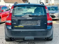 Gebraucht Volvo V50 Kinetic 179 PS (131 kW) 2006 Black sapphire metallic / meta Kombi