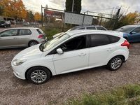 Gebraucht Ford Focus Titanium 125 PS (91 kW) 2012 Weiß Limousine