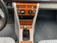 Gebraucht Mercedes 230 132 PS (97 kW) 1992 Rot Limousine