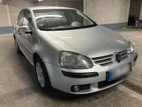 Gebraucht VW Golf V 101 PS (74 kW) 2004 Silber Kleinwagen