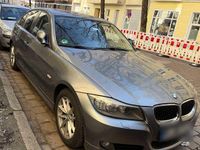 Gebraucht BMW 318 143 PS (105 kW) 2010 Grau Limousine