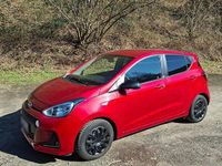 Gebraucht Hyundai i10 87 PS (63 kW) 2019 Rot Kleinwagen