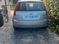 Gebraucht Ford Fiesta 60 PS (44 kW) 2005 Silber Kleinwagen