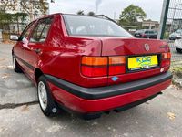 Gebraucht VW Vento 75 PS (55 kW) 1993 Rot Limousine